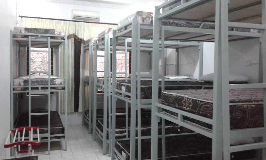 ג'קרטה Pondok Heras Suite מראה חיצוני תמונה